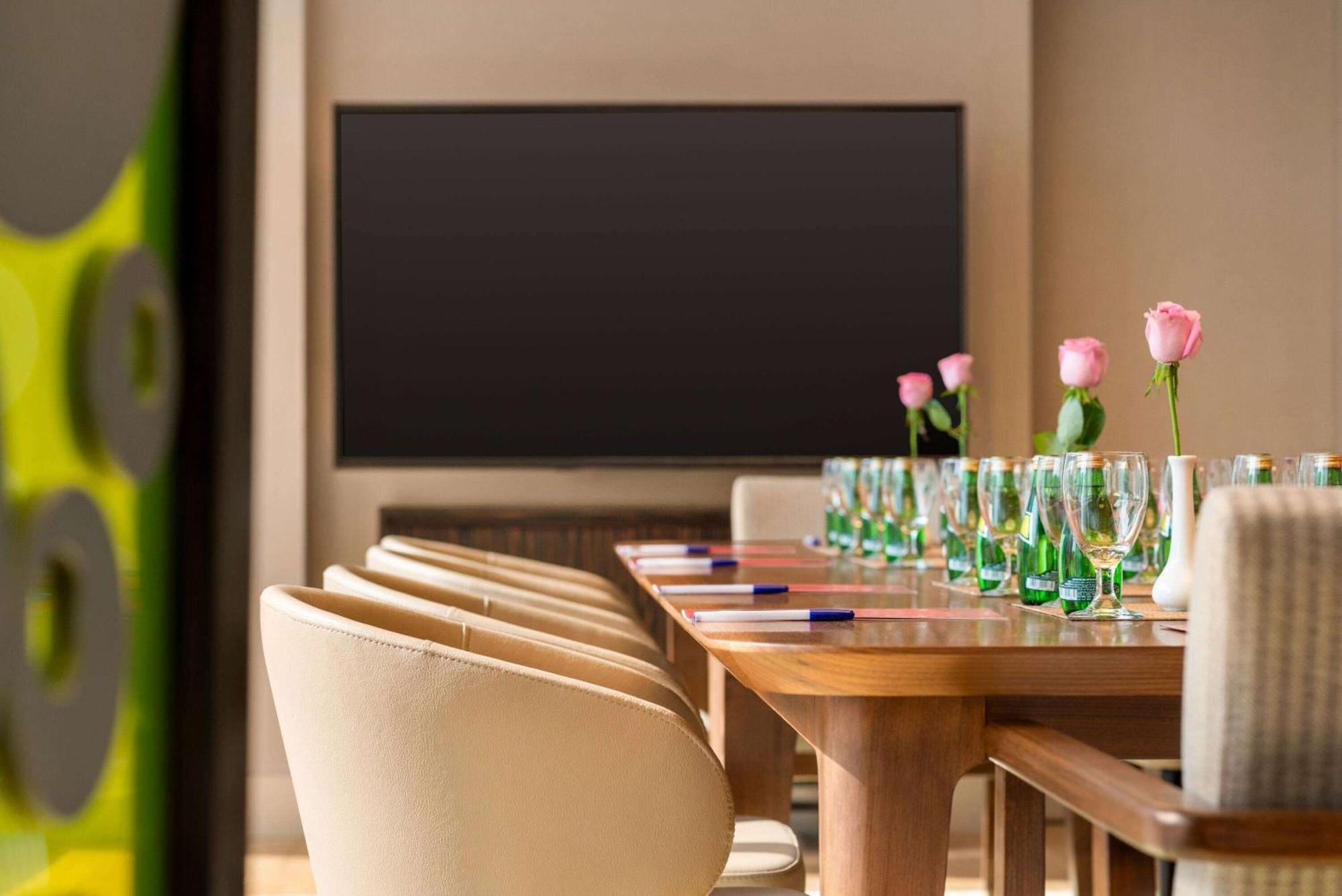 Ramada Encore Corniche 4* Khobar
