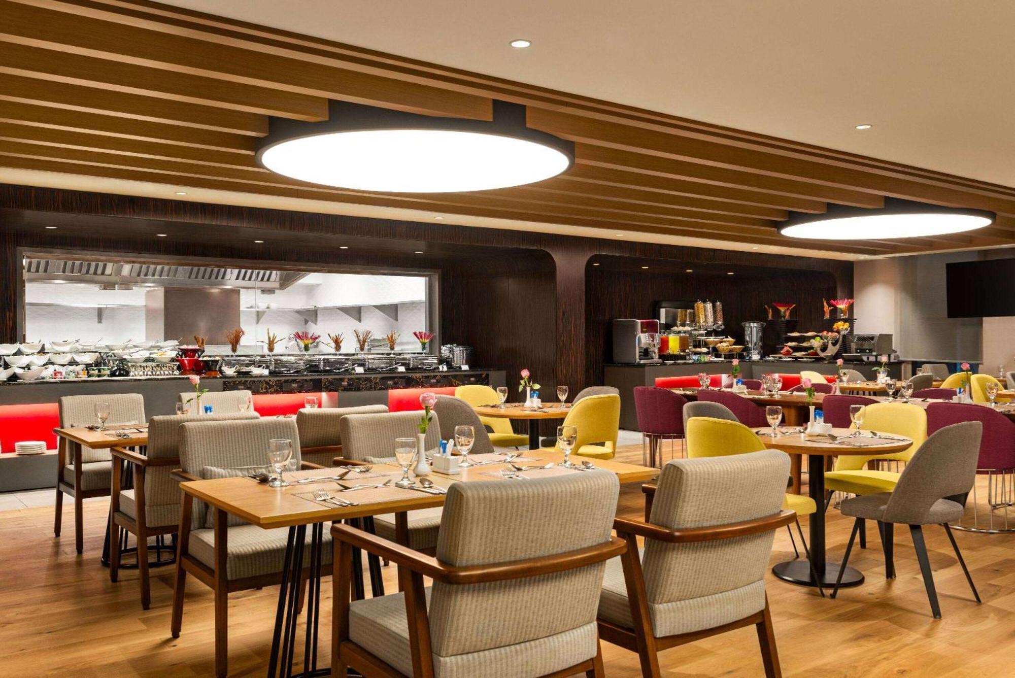 Ramada Encore Corniche Hotel Khobar