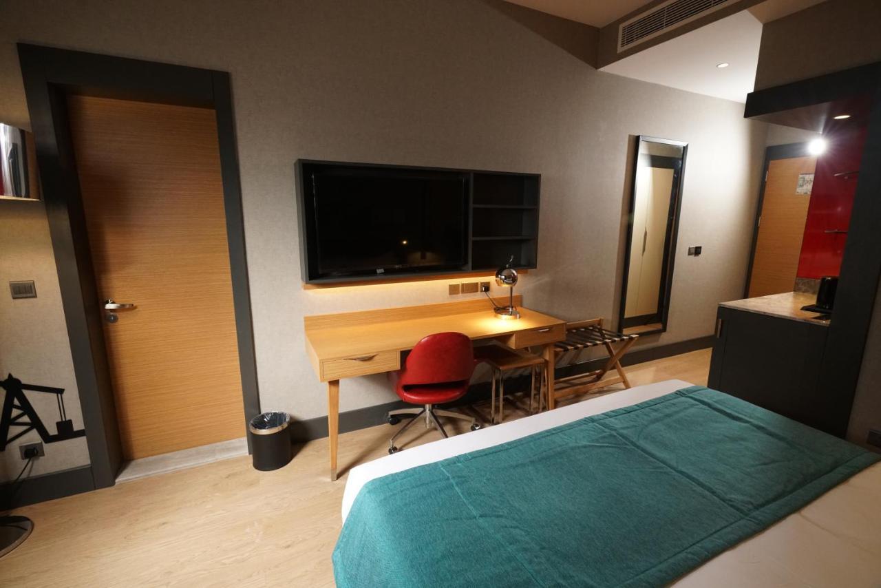 Hotel Ramada Encore Corniche 4*
