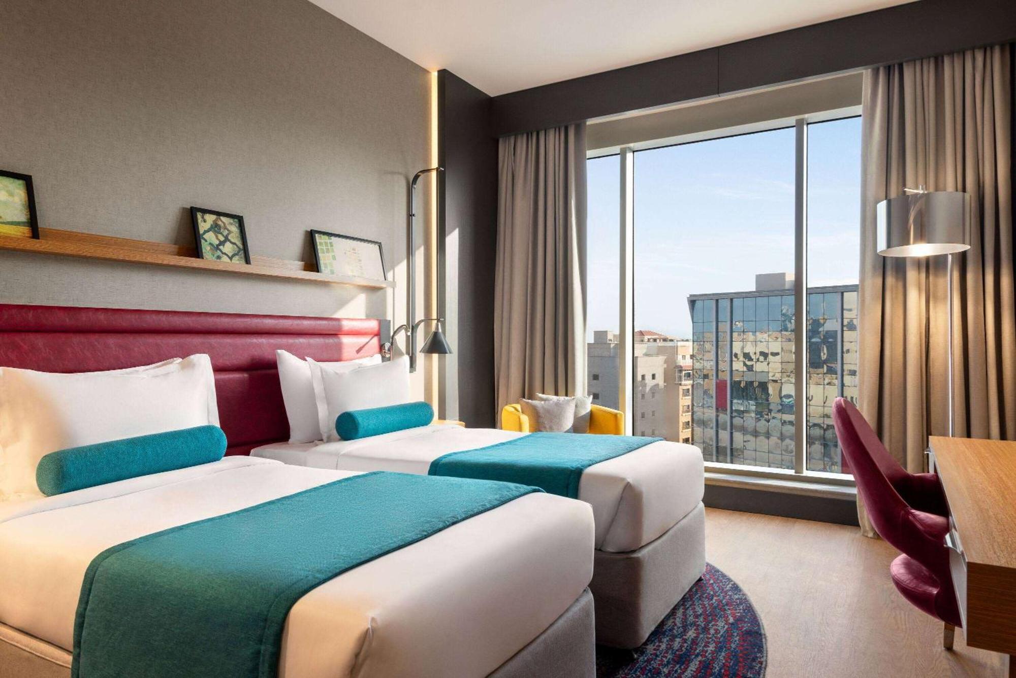 Ramada Encore Corniche Hotel 4*