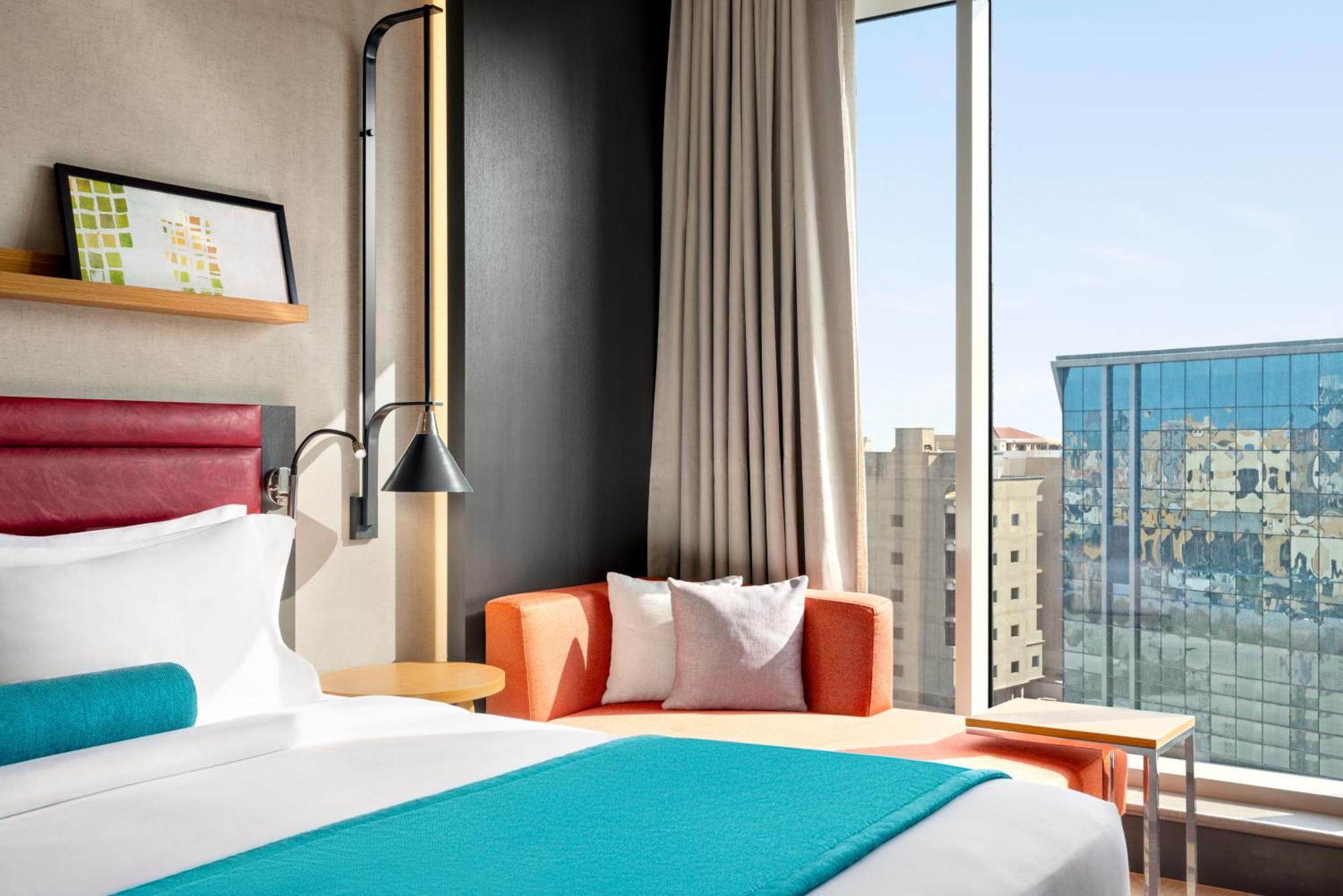 Hotel Ramada Encore Corniche 4*